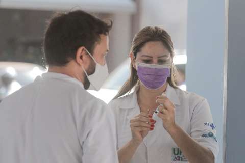 Cinco grupos vacinam contra covid nesta sexta em Campo Grande