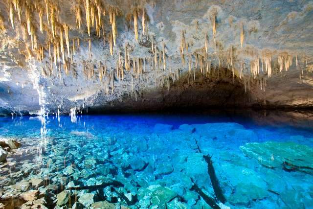 Gruta do Lago Azul aumenta grupos de visita&ccedil;&atilde;o ap&oacute;s seis meses aberta