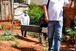 Corpo de Grazi foi encontrada em fossa desativada no quintal de uma casa. (Foto: Arquivo/Henrique Kawaminami)