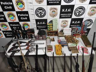 Durante investiga&ccedil;&atilde;o de homic&iacute;dio, dois s&atilde;o presos com 17 armas e 2 mil muni&ccedil;&otilde;es