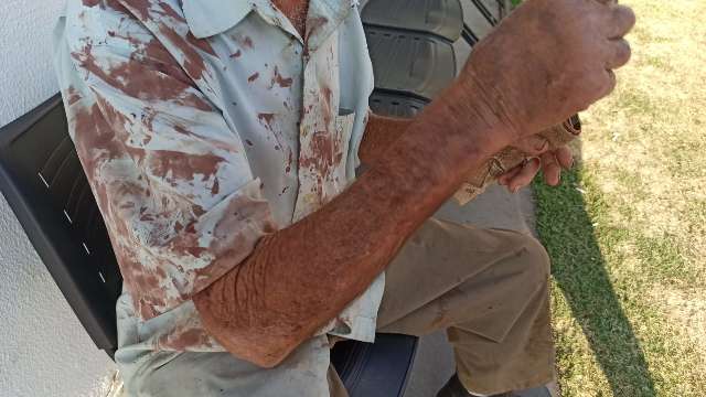 Idoso de 88 anos esfaqueia homem no rosto durante confus&atilde;o em bar