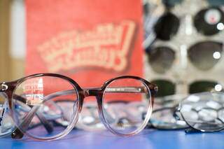 Mercadão dos Óculos tem super variedade de armações de grau. (Foto: Henrique Kawaminami)