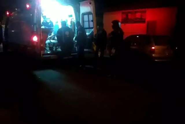 Homem &eacute; morto com 4 facadas depois de briga com esposa