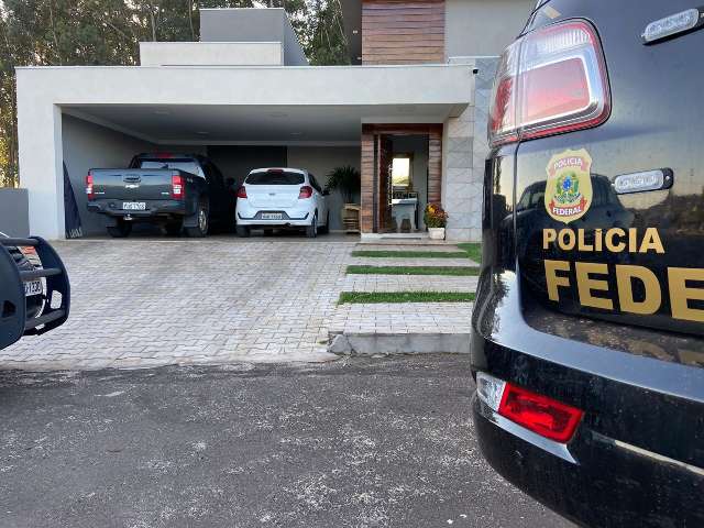 &quot;Garotos-propaganda&quot; ou enganados: policiais s&atilde;o citados em a&ccedil;&atilde;o contra pir&acirc;mide