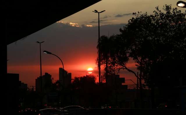 No dia mais quente do ano, calor atinge 47&ordm;C em MS