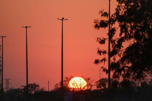 Meteorologia prev&ecirc; calor&atilde;o de at&eacute; 43 graus nesta segunda em Mato Grosso do Sul