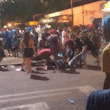Jovem é espancado por 8 pessoas em dia de pancadaria na praça do Serra Azul 