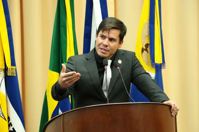 Ju&iacute;za plantonista nega liberdade a vereador preso por agredir a noiva