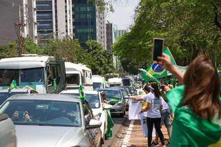Manifestação congestinou Avenida Afonso Pena. (Foto: Henrique Kawaminami)