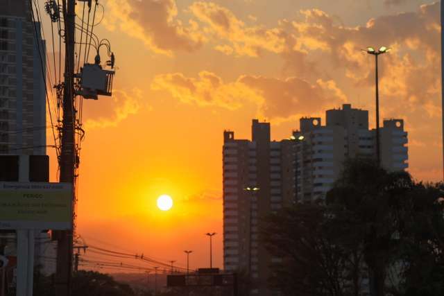 Inmet prev&ecirc; mais um dia de calor&atilde;o, mas temperatura deve cair amanh&atilde; em MS