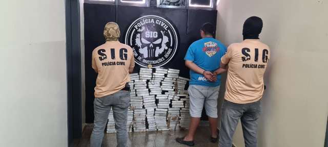 Pol&iacute;cia descobre R$ 4 milh&otilde;es de coca&iacute;na entre caixas de sab&atilde;o