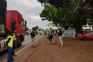 Protesto fechou rodovias e PRF acompanha. (Foto: Divulgação PRF)