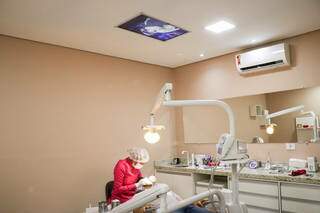 Consultório Odontológico da Dra. Beatriz Ozório oferece ambiente acolhedor. (Foto: Henrique Kawaminami)