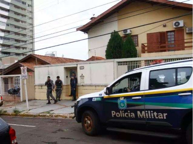 Mesmo com alvar&aacute; de soltura, PM da M&aacute;fia dos Cigarros continua no semiaberto 
