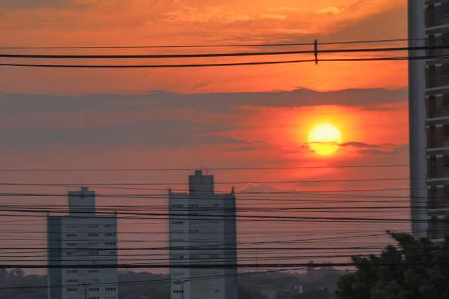 Sexta ser&aacute; de c&eacute;u nublado e chuvas isoladas em todo Estado