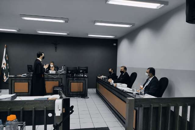 Membros do PCC s&atilde;o condenados a 91 anos por decapitarem mulher 