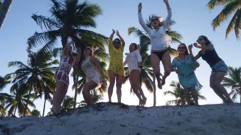 Nem perrengue impediu a viagem de 7 irm&atilde;s na loucura da vida adulta