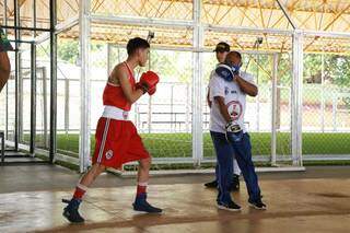 No &aacute;pice com Olimp&iacute;adas e estrelas do MMA, boxe re&uacute;ne sonhos de 86 atletas