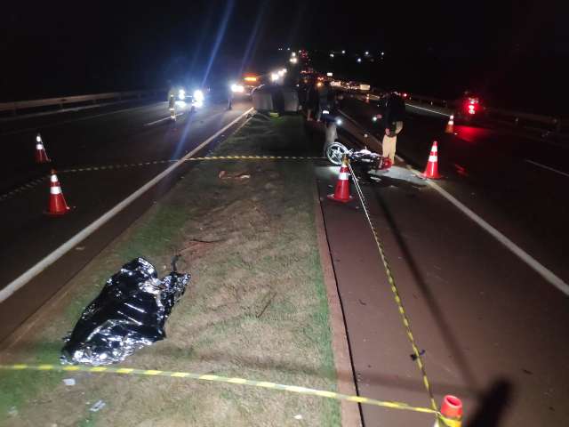 Na contram&atilde;o, motociclista colide em carro de passeio e morre na BR-163