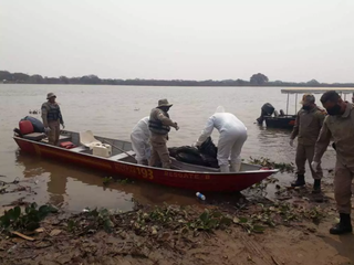 Corpo de Lucas Matheus de Souza Mendoza foi encontrado boiando no Rio Paraguai. (Foto: Divulgação/Corpo de Bombeiros)