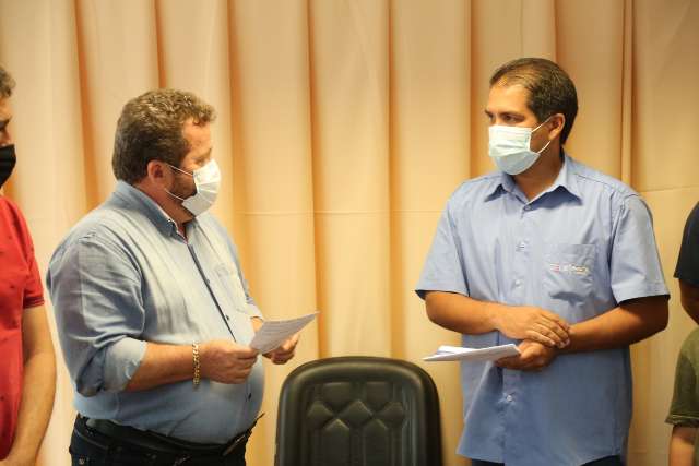 Suplente &eacute; empossado em vaga de vereador afastado por viol&ecirc;ncia dom&eacute;stica