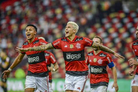 Pedro brilha na vitória de 2 a 0 do Flamengo sobre o Grêmio na Copa do Brasil
