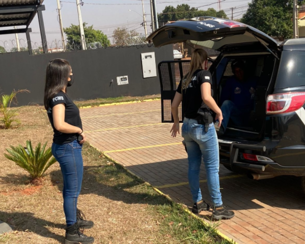 Homem &eacute; preso por estuprar cunhada de 11 anos com ajuda do padrasto