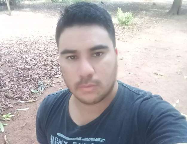 Funcion&aacute;rio de fazenda morre ap&oacute;s ter corpo prensado por trator 