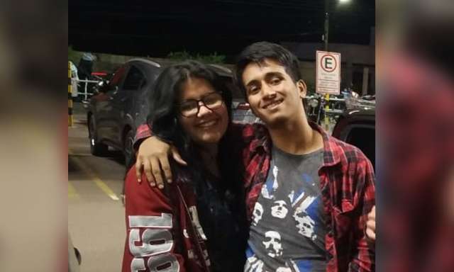 &quot;Ir&iacute;amos casar&quot;, diz namorado de jovem que morreu ap&oacute;s queda de moto no Caiob&aacute;