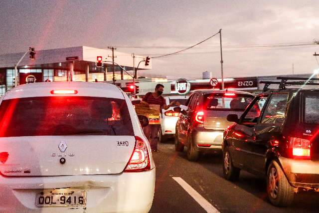 Com venezuelanos recusando emprego, Capital ter&aacute; campanha contra &quot;esmola&quot;