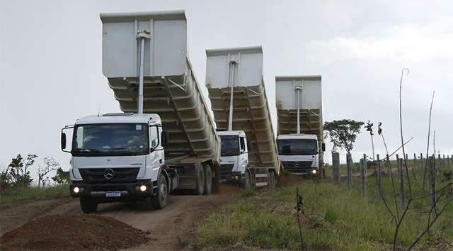 Por R$ 24,8 milh&otilde;es, Governo compra 43 caminh&otilde;es com recursos do Fundersul