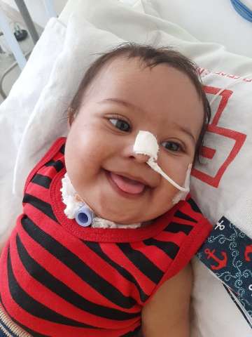 Fam&iacute;lia faz vaquinha de R$ 21,9 mil para cirurgia de beb&ecirc; de 8 meses