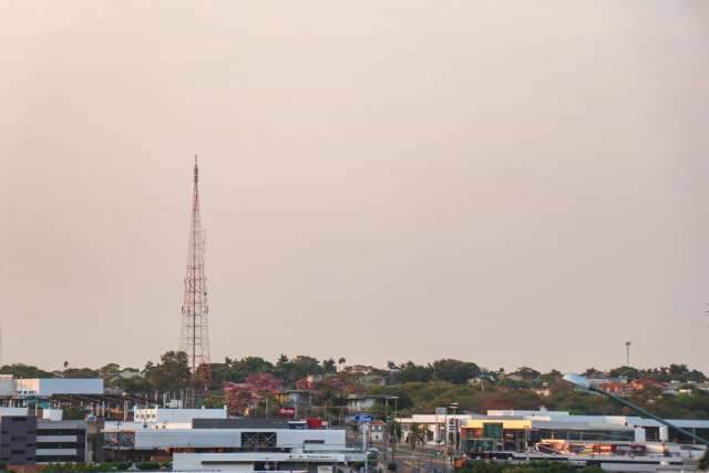 Previs&atilde;o &eacute; de calor de at&eacute; 43&ordm;C hoje e chuva a partir de amanh&atilde; em MS