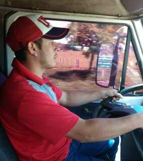 José Augusto dos Anjos Oliveira, 32, é motorista de carreta e está desempregado. (Foto: Arquivo pessoal)