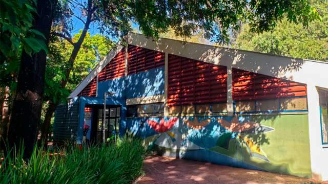Prefeitura vai digitalizar livros da biblioteca municipal de Campo Grande