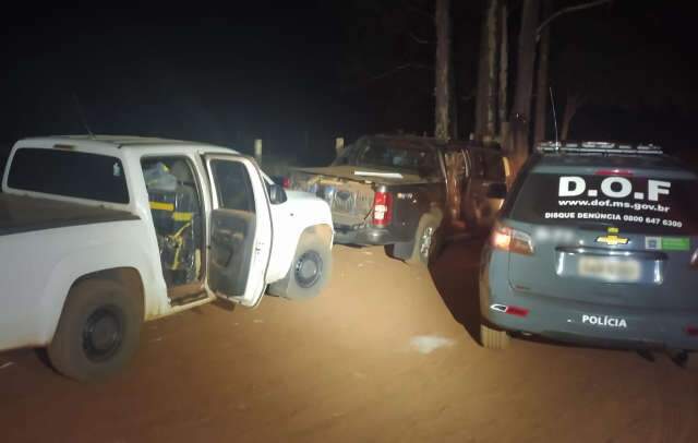 Pol&iacute;cia recupera camionetes &ldquo;dubl&ecirc;s&rdquo; com 2 toneladas de maconha