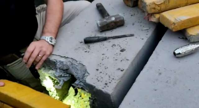 Pol&iacute;cia retira duas toneladas de maconha de postes ap&oacute;s 8 horas de trabalho