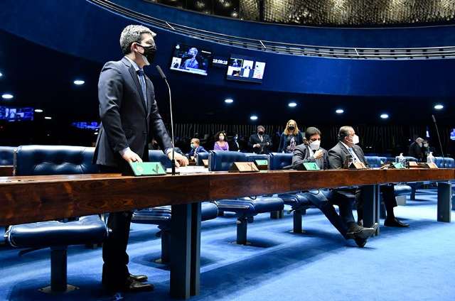 Senado derruba veto &agrave;s federa&ccedil;&otilde;es partid&aacute;rias 