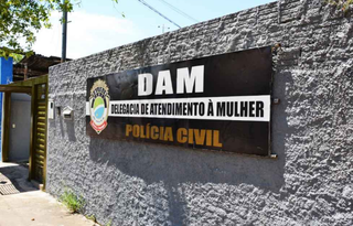 M&atilde;e e beb&ecirc;s encontrados em meio a fezes foram para abrigo do Estado 
