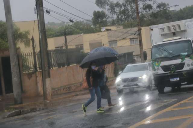 Inmet alerta 20 munic&iacute;pios de MS para risco de alagamentos e at&eacute; granizo