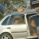 Acidente entre Gol e carreta mata 2 mulheres e deixa policial ferido