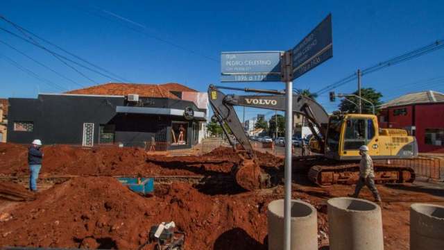Trecho interditado para obras &eacute; ampliado na Pedro Celestino