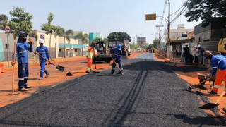 Trecho da Rua Rui Barbosa em obras (Divulgação/PMCG)