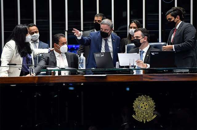 Nova lei de improbidade &eacute; aprovada no Senado e volta para an&aacute;lise da C&acirc;mara 