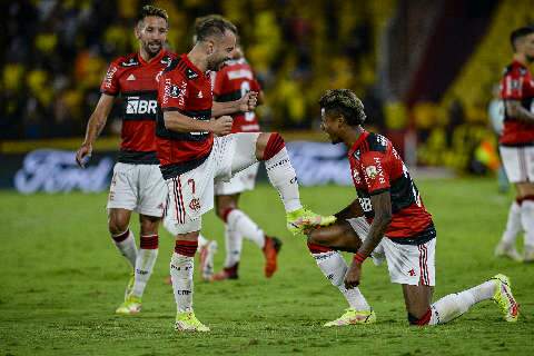 Flamengo vence no Equador e vai disputar final da Libertadores com Palmeiras