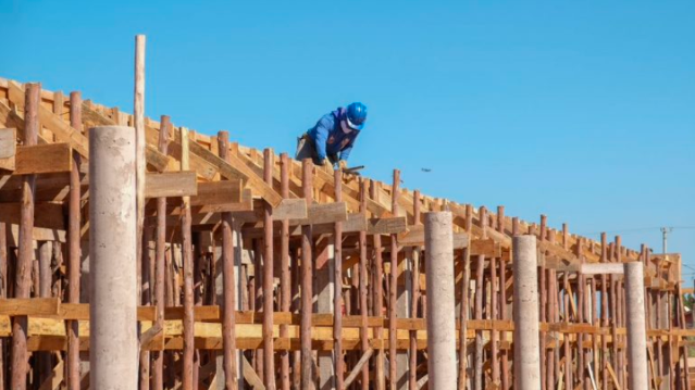 Prefeitura pede R$ 95 milh&otilde;es emprestados para terminar escolas e lan&ccedil;ar obras