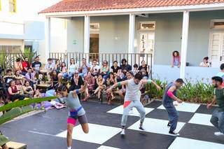 Espetáculo de dança no Sesc Cultura, na Capital. (Foto: Henrique Kawaminami) 