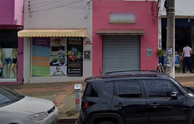 Conselho de oftalmologia pede fechamento de clinica por exerc&iacute;cio ilegal 