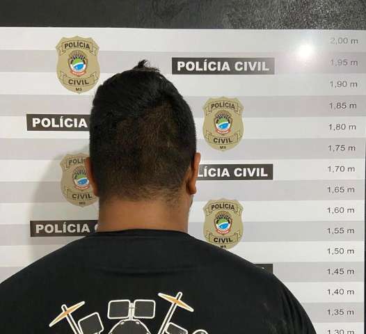 Jovem &eacute; preso depois de criar perfil falso para chantagear v&iacute;timas