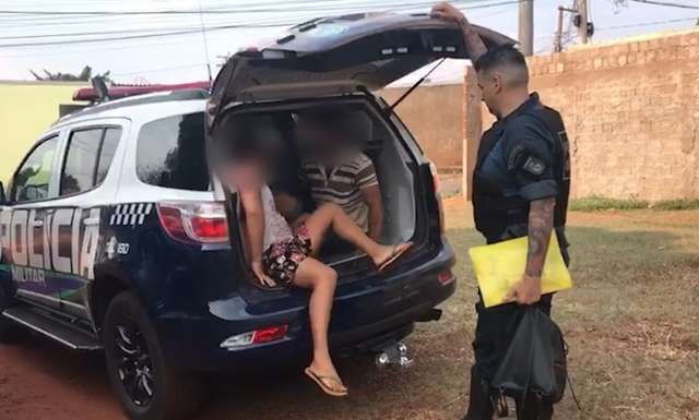 Tios s&atilde;o presos por suspeita de agredir e deixar sobrinhos passar fome